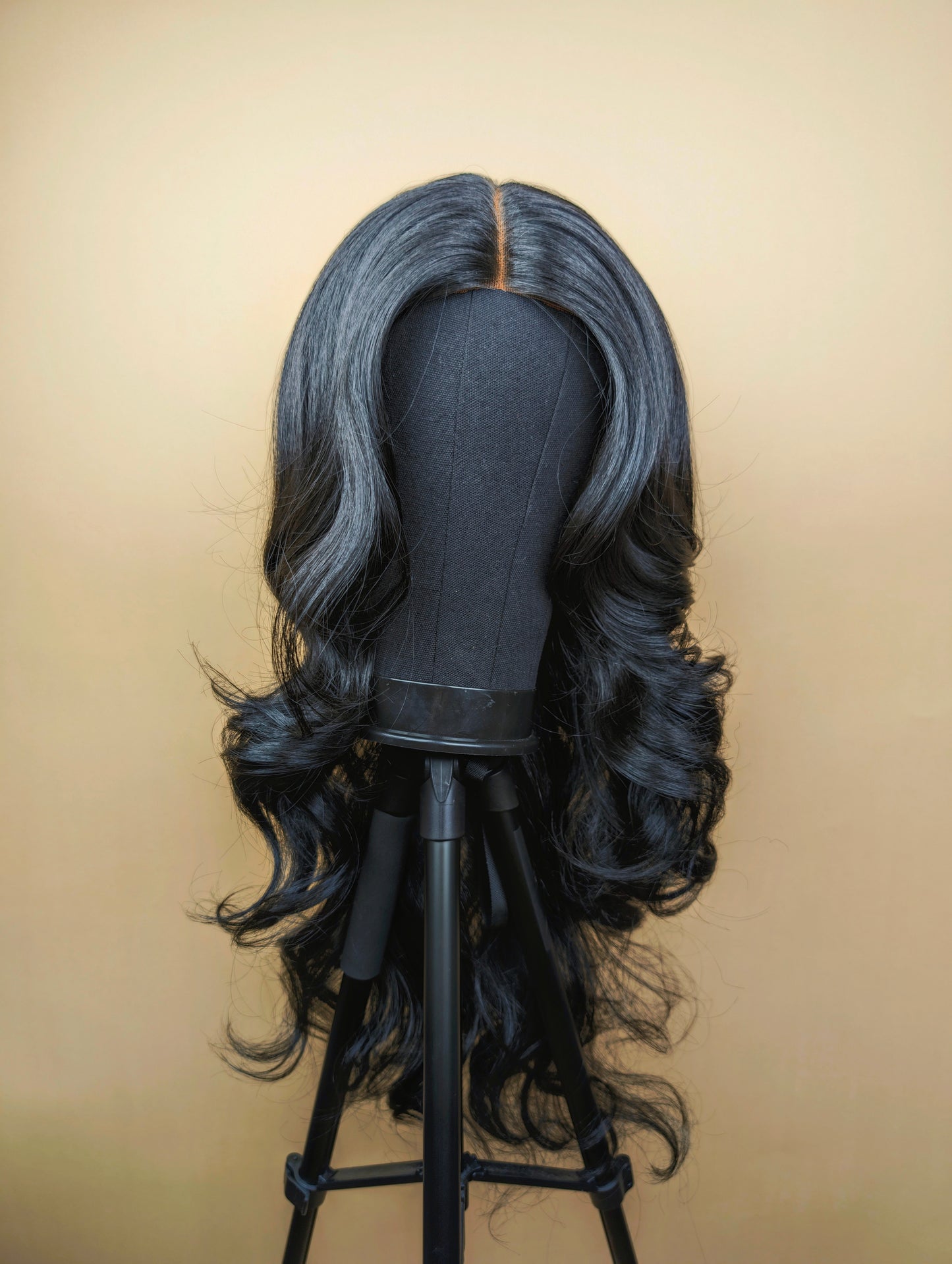 Rose Wig - High-Quality Synthetic Wig by Wiglene